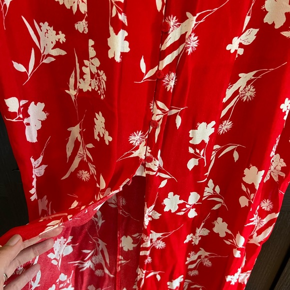 Zara red floral print front button dress - Size medium - Picture 7 of 9